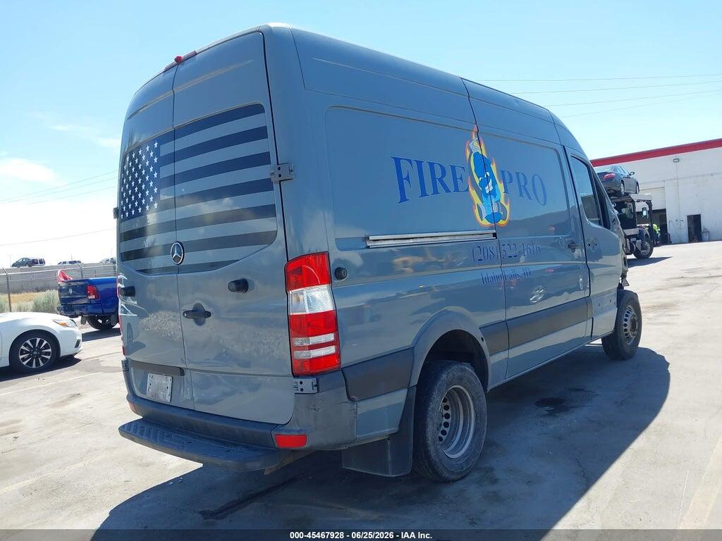WD3PF0DC3FP106034 2015 MERCEDES-BENZ SPRINTER 3500 photo no. 4