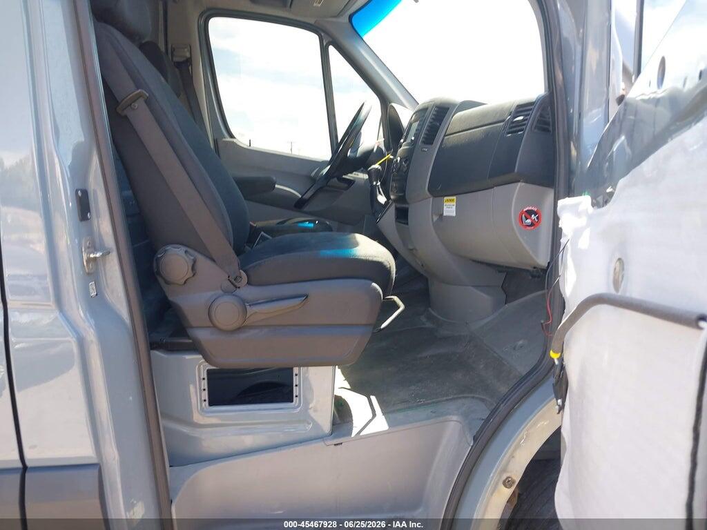 WD3PF0DC3FP106034 2015 MERCEDES-BENZ SPRINTER 3500 photo no. 7