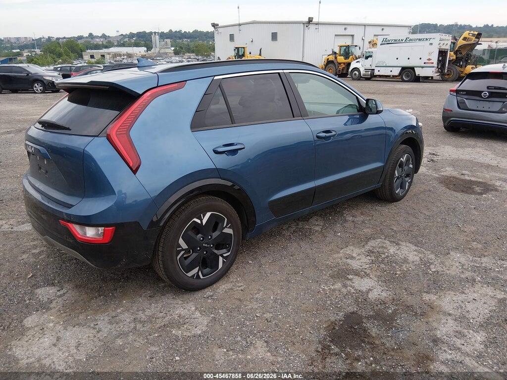 KNDCR3L11P5054767 2023 KIA NIRO EV photo no. 4
