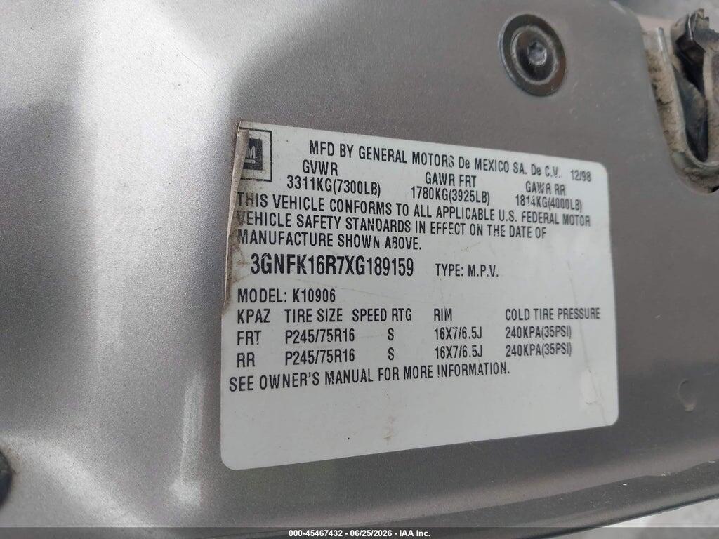 3GNFK16R7XG189159 1999 CHEVROLET SUBURBAN photo no. 9