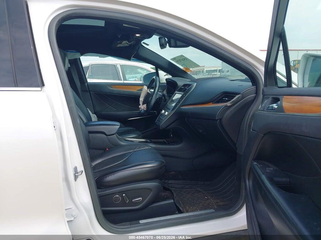 5LMTJ3DH7JUL01136 2018 LINCOLN MKC photo no. 5