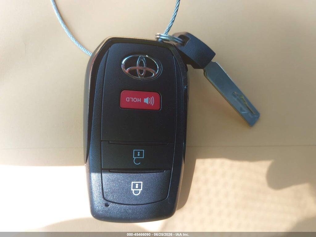 7MUFBABG6RV047117 2024 TOYOTA COROLLA CROSS HYBRID photo no. 11