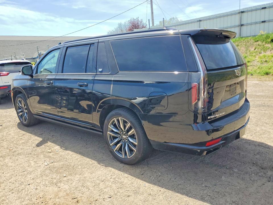 2021 CADILLAC ESCALADE ESV SPORT PLATINUM — Фото 2 из 13