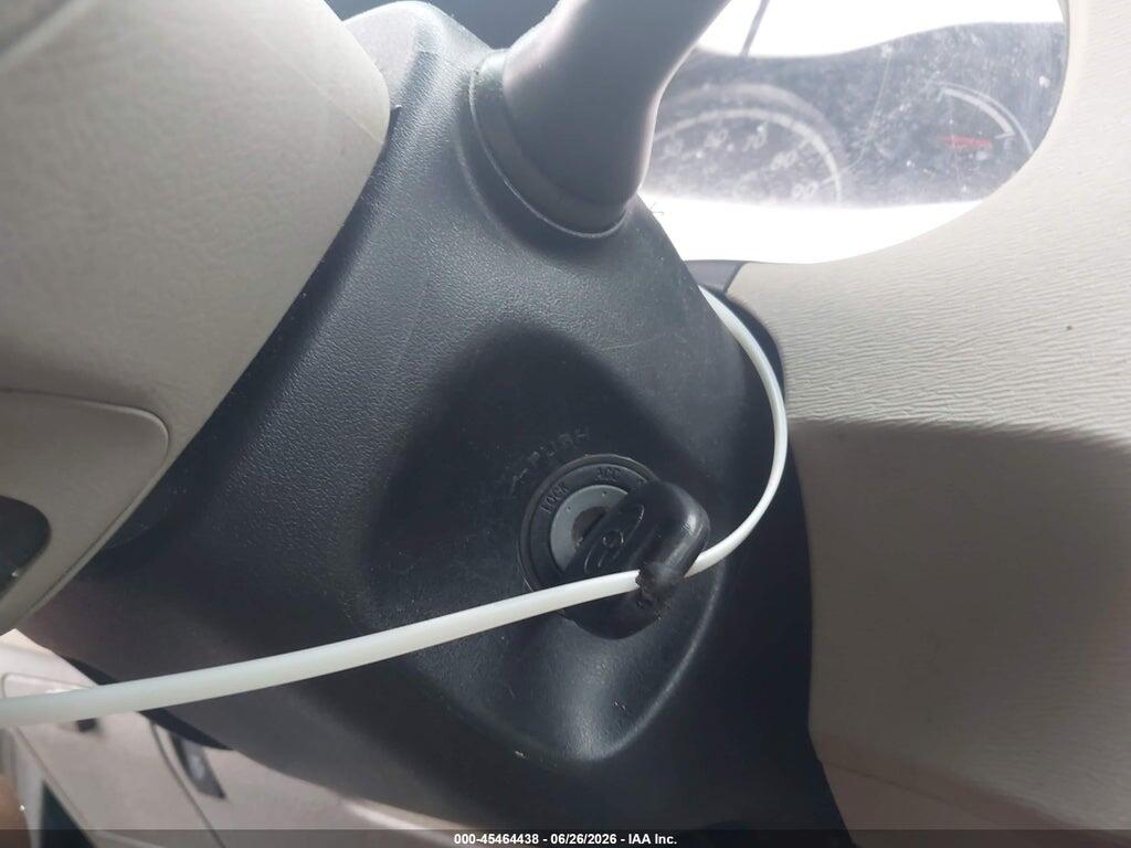 5TDKK3DC1BS091689 2011 TOYOTA SIENNA photo no. 11