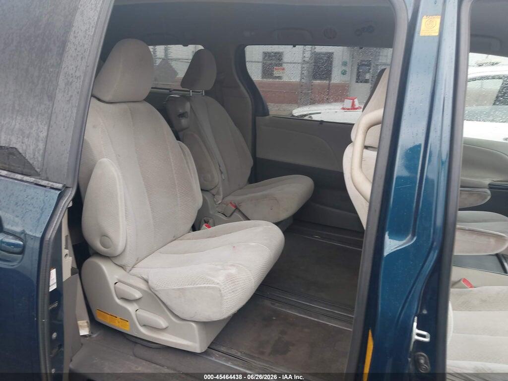 5TDKK3DC1BS091689 2011 TOYOTA SIENNA photo no. 8