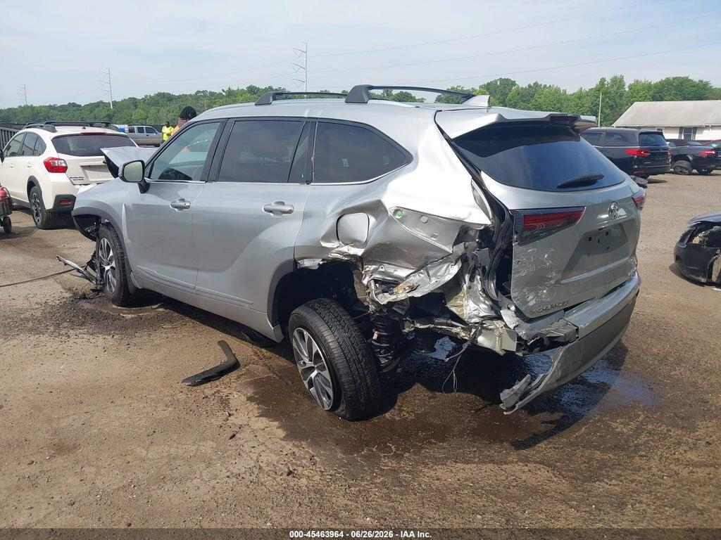 5TDGZRBH0MS555397 2021 TOYOTA HIGHLANDER photo no. 3