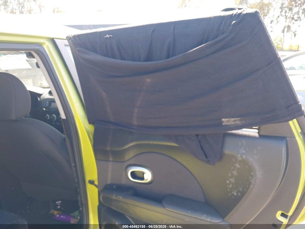 KNDJN2A21F7760455 2015 KIA SOUL photo no. 12