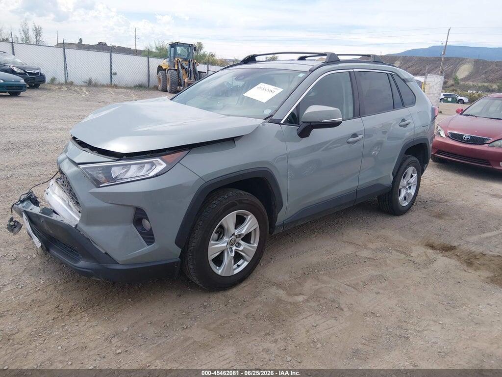 2T3P1RFVXMW212005 2021 TOYOTA RAV4 photo no. 2