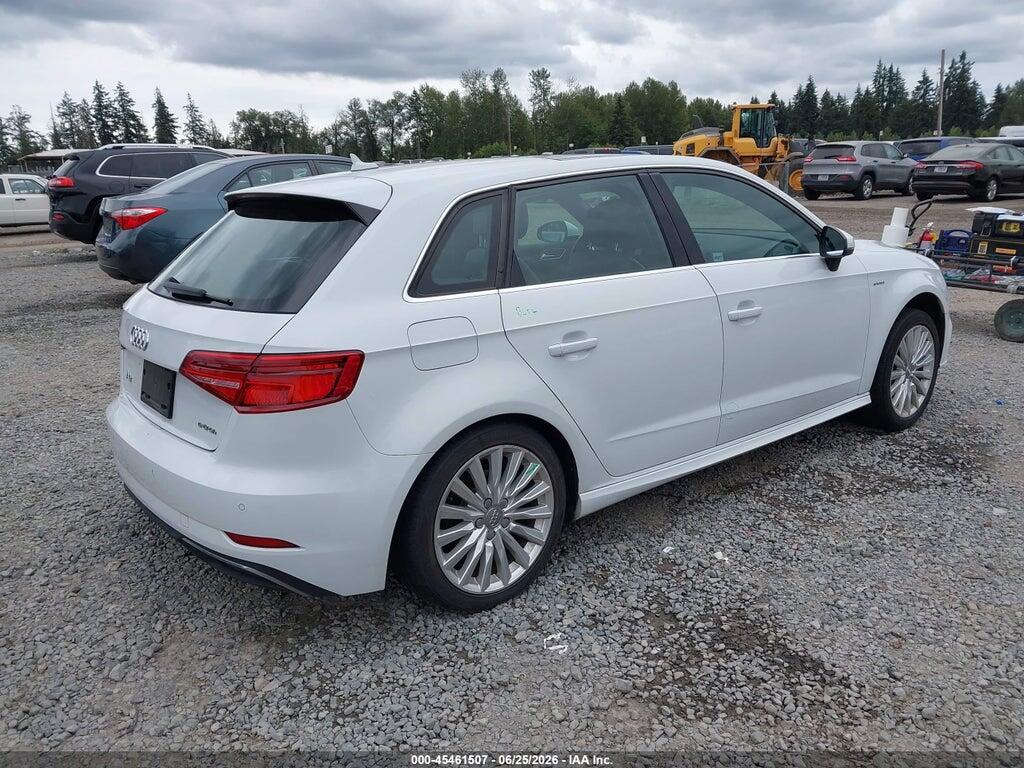 WAUTPBFF0HA058080 2017 AUDI A3 SPORTBACK E-TRON photo no. 4