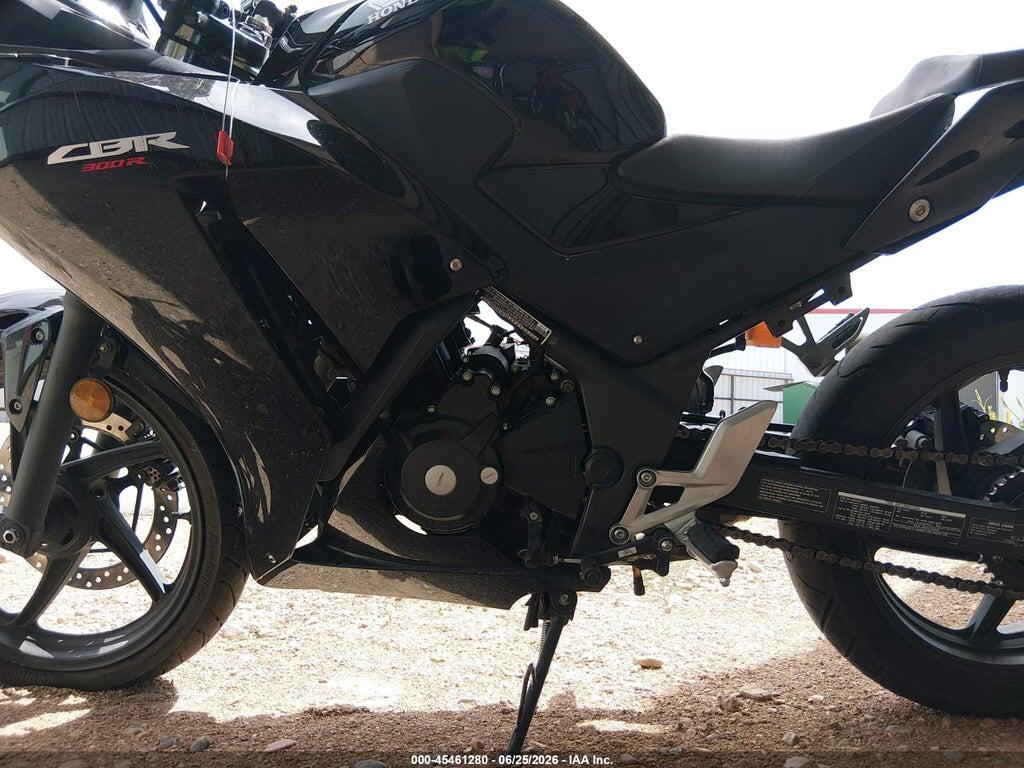 MLHNC5108F5100395 2015 HONDA CBR300 photo no. 9