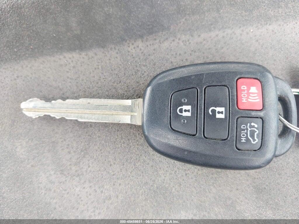 JTMRFREV4GJ094161 2016 TOYOTA RAV4 photo no. 11