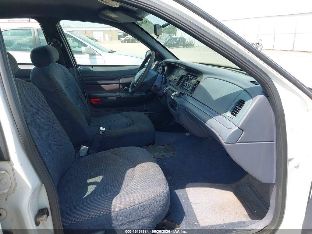 2FAFP71W1YX178309 2000 FORD CROWN VICTORIA photo no. 5