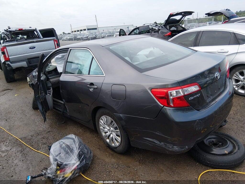 4T4BF1FKXER411168 2014 TOYOTA CAMRY photo no. 3