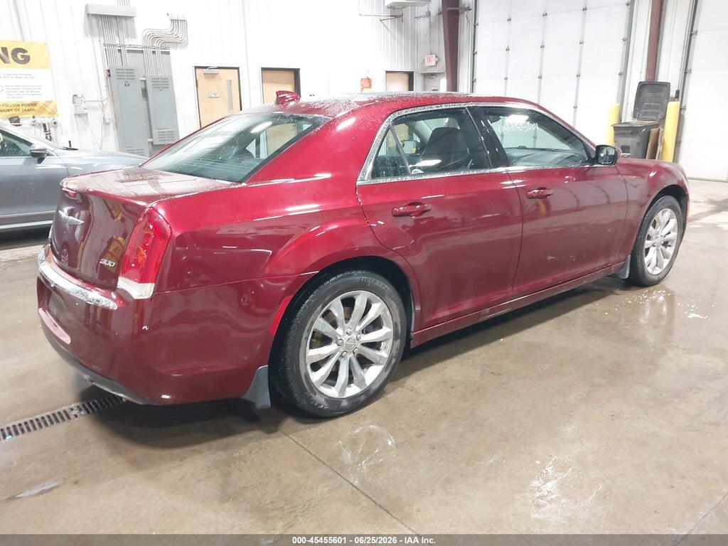 2C3CCARG4FH923424 2015 CHRYSLER 300 photo no. 4