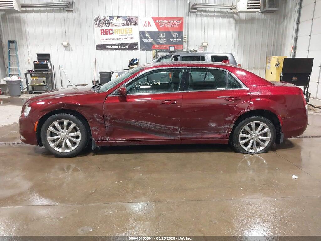 2C3CCARG4FH923424 2015 CHRYSLER 300 photo no. 6