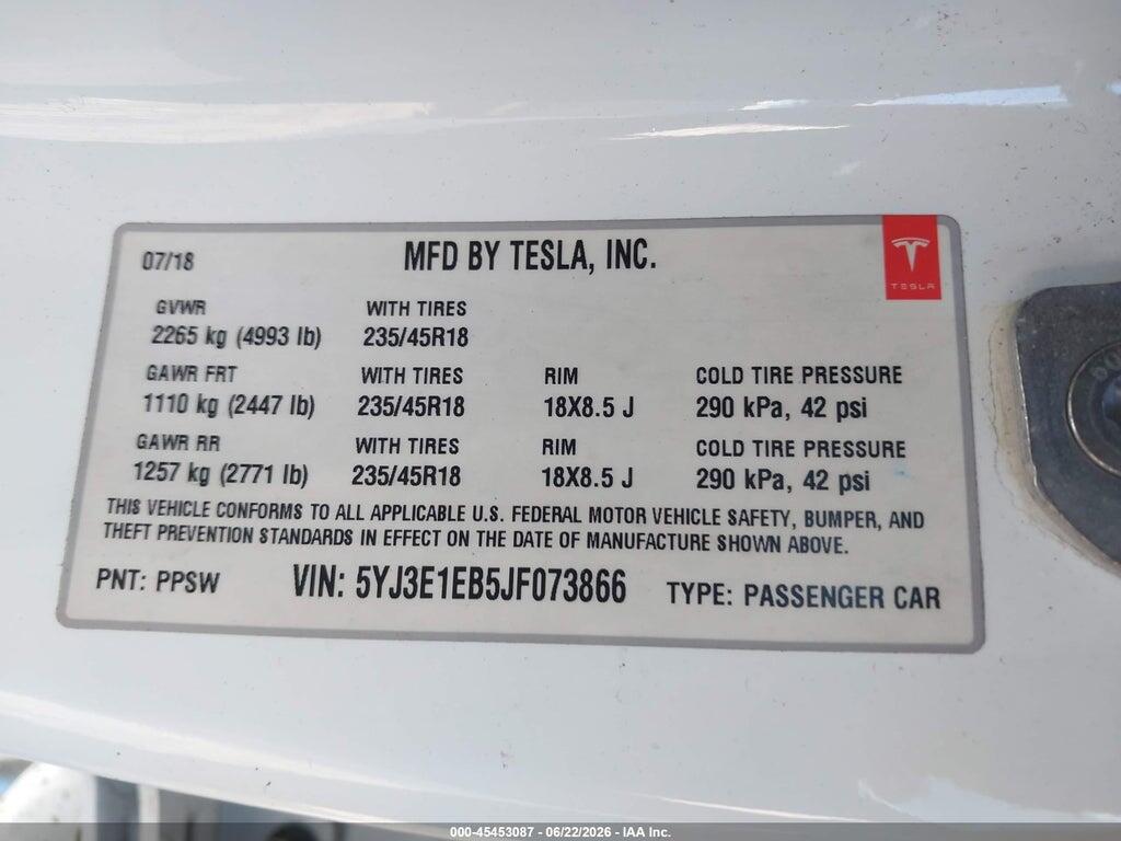 5YJ3E1EB5JF073866 2018 TESLA MODEL 3 photo no. 9