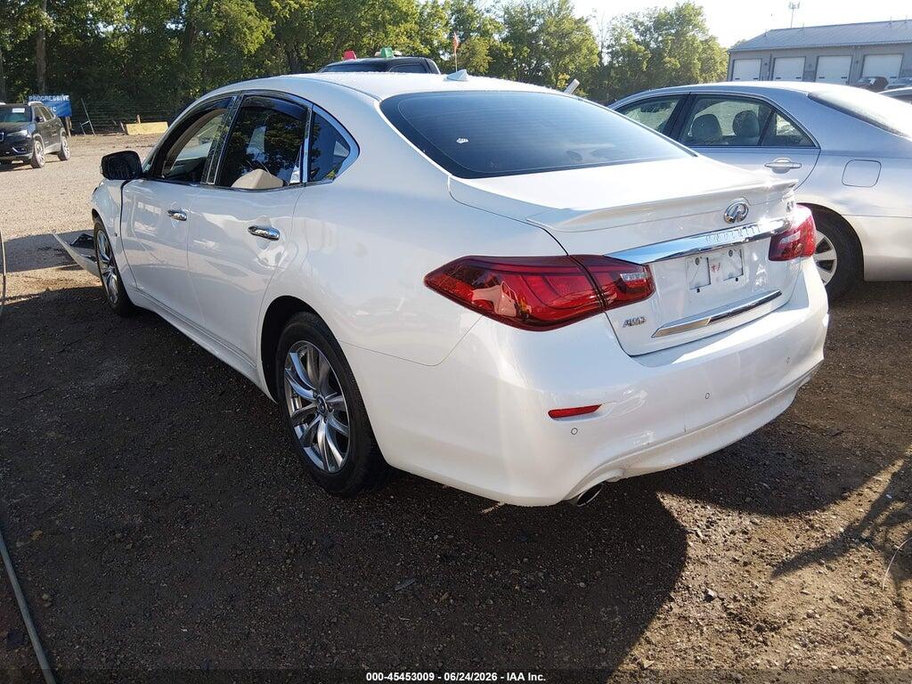 JN1BY1AR3HM770205 2017 INFINITI Q70 photo no. 3