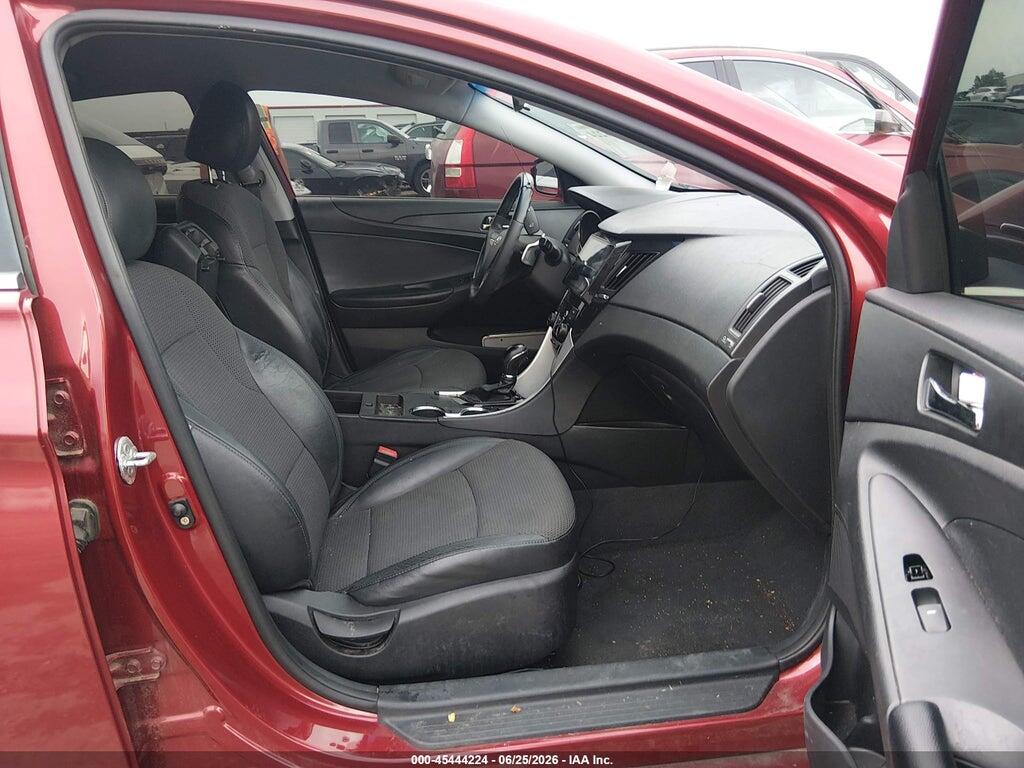 5NPEC4AC9BH306262 2011 HYUNDAI SONATA photo no. 5