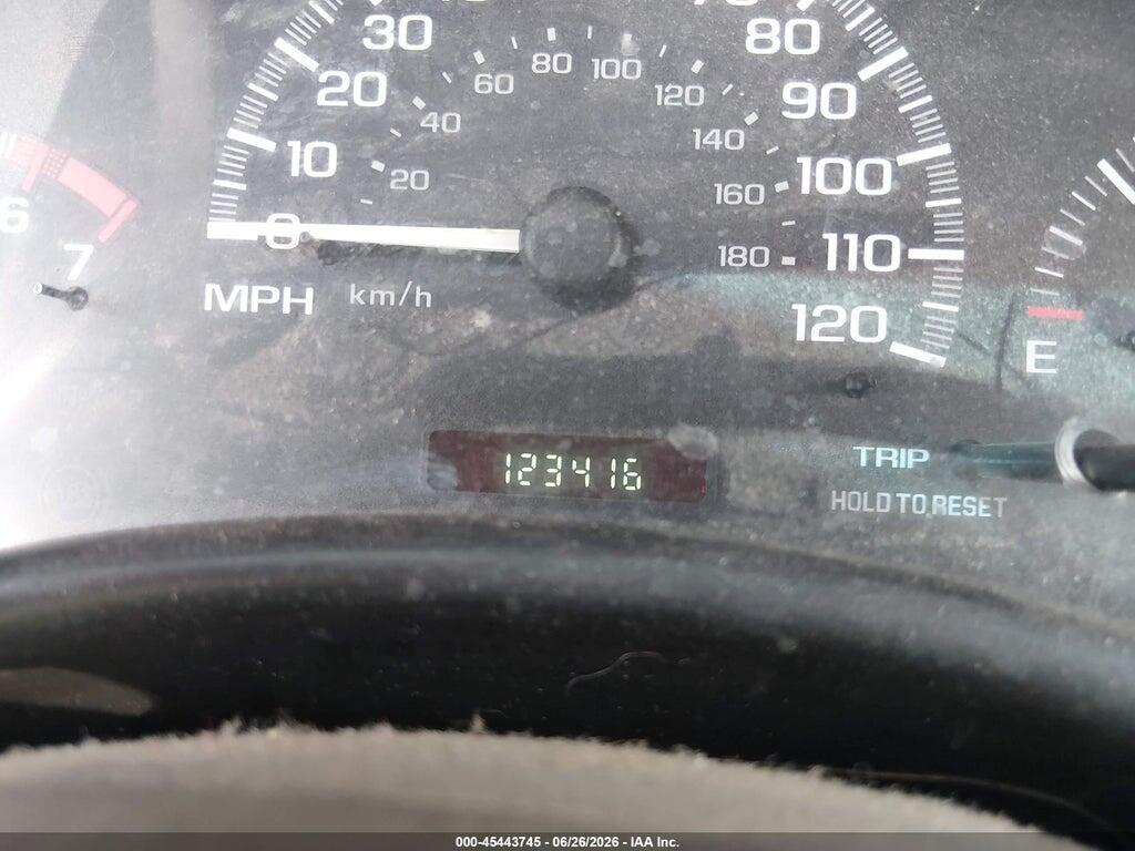 1G1ND52F44M514658 2004 CHEVROLET CLASSIC photo no. 7