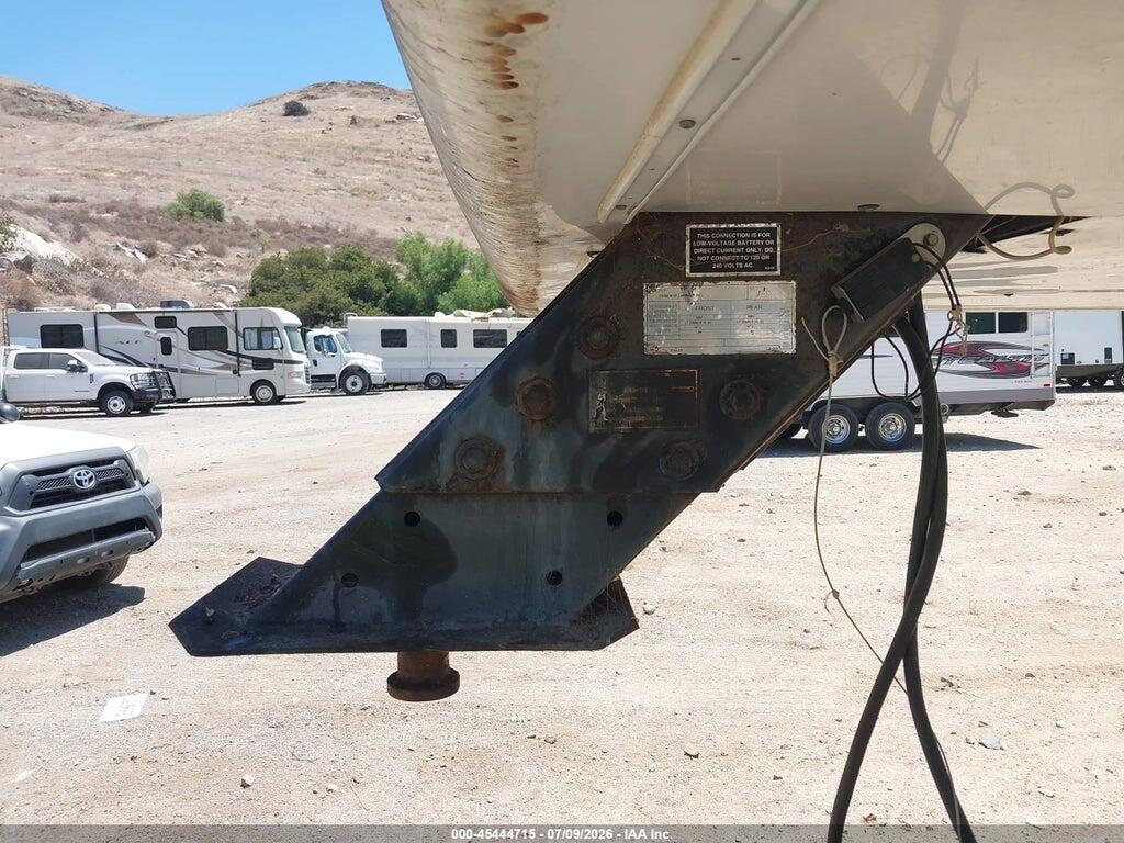 16F62C4R8W1013290 1998 CARRI-LITE 5TH WHEEL photo no. 10