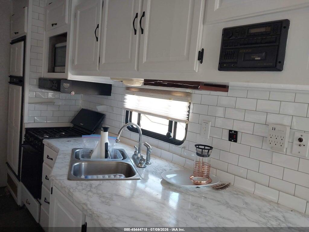 16F62C4R8W1013290 1998 CARRI-LITE 5TH WHEEL photo no. 12