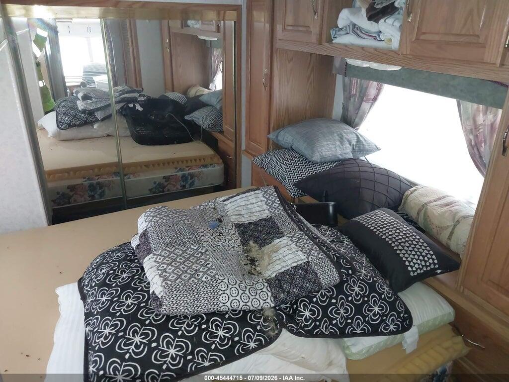 16F62C4R8W1013290 1998 CARRI-LITE 5TH WHEEL photo no. 8