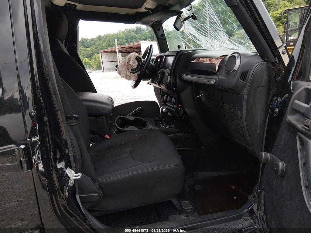 1C4BJWDG1FL588241 2015 JEEP WRANGLER UNLIMITED photo no. 5