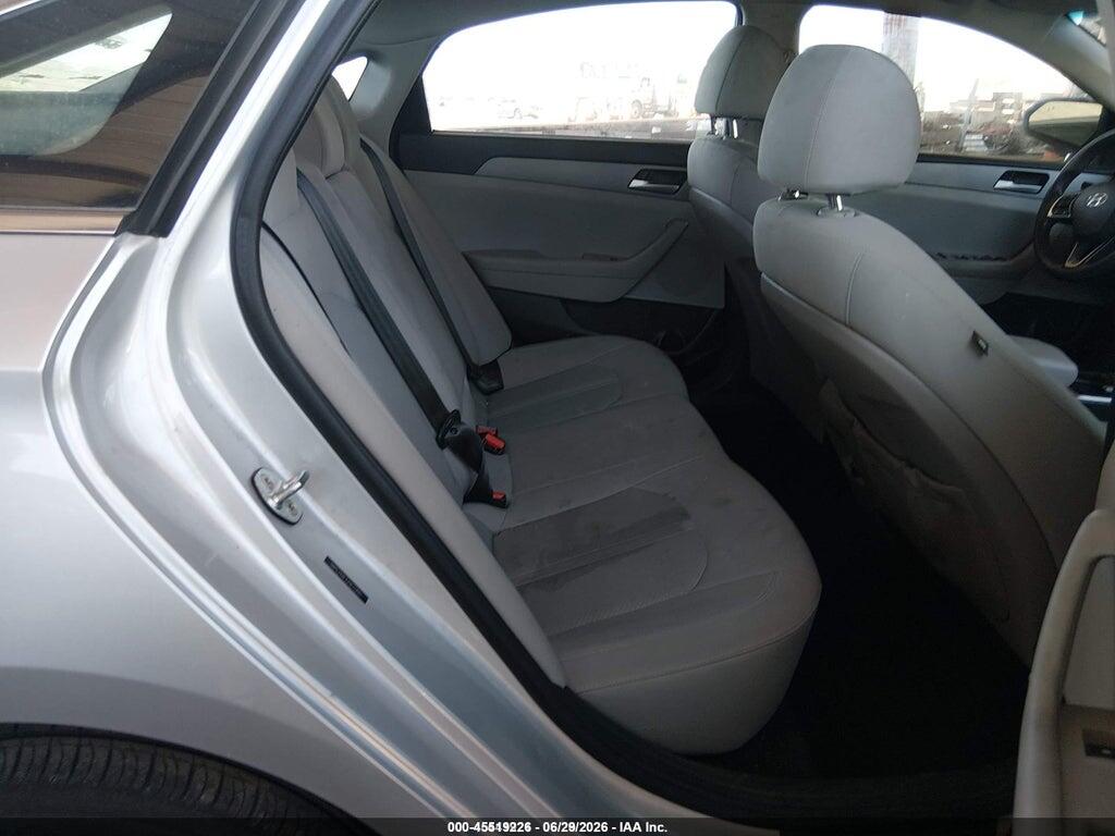 5NPE24AF2JH672480 2018 HYUNDAI SONATA photo no. 8
