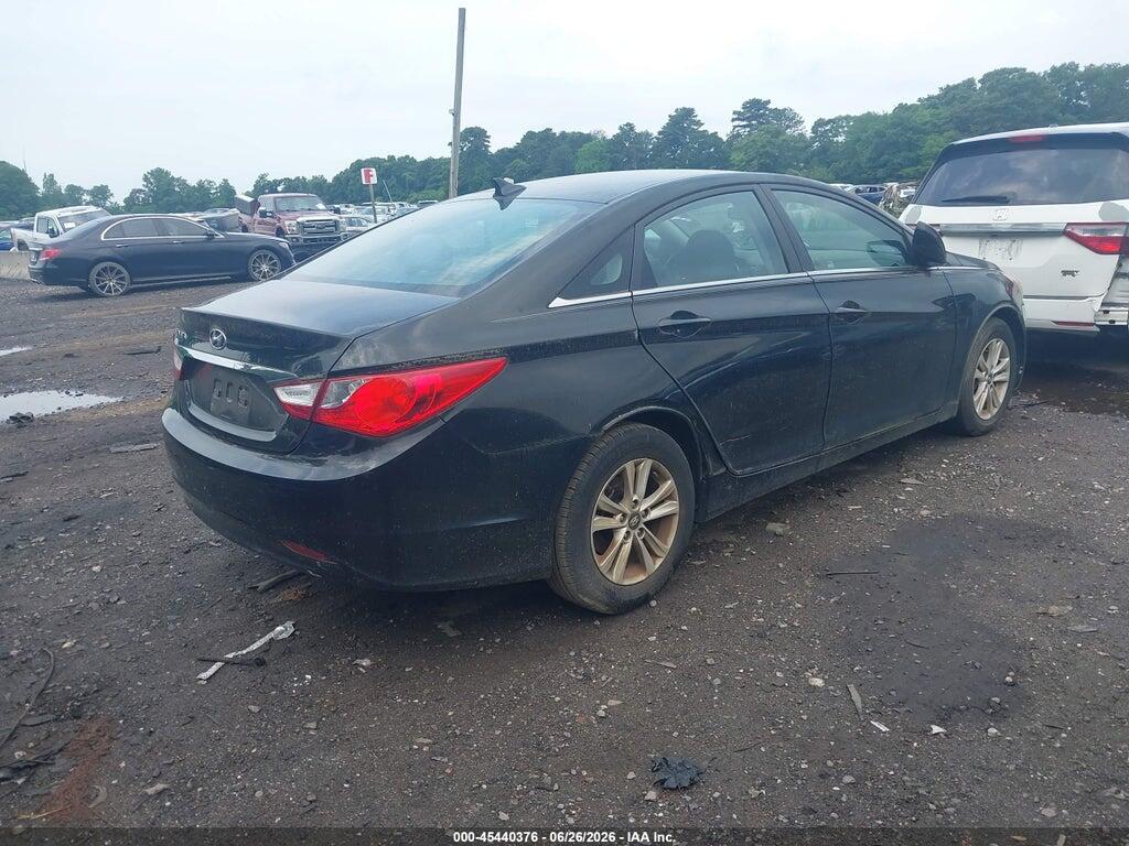 5NPEB4AC4BH298543 2011 HYUNDAI SONATA photo no. 4