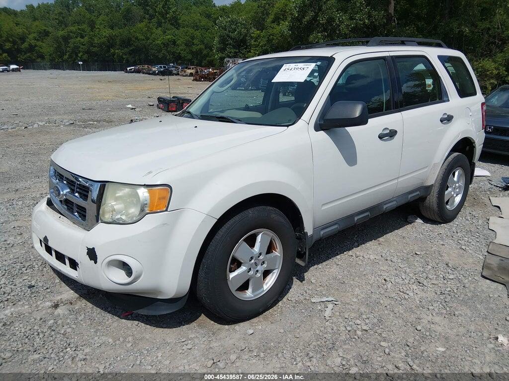 1FMCU0C73BKB70169 2011 FORD ESCAPE photo no. 2