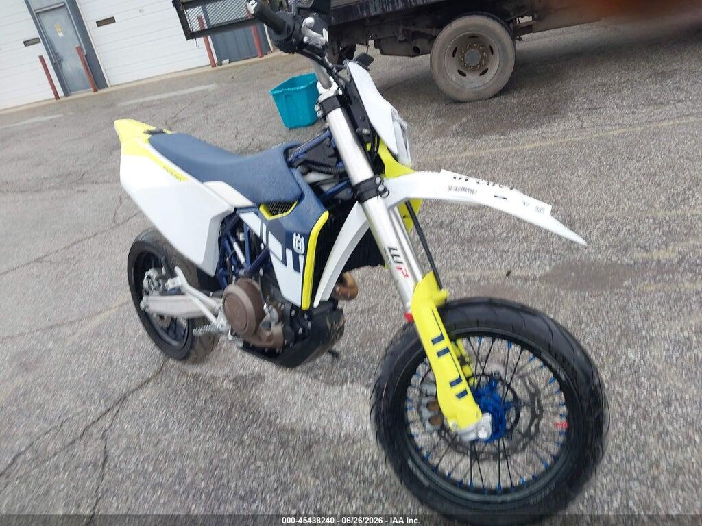 2024 HUSQVARNA 701 ENDURO VBKUEV403RM769722