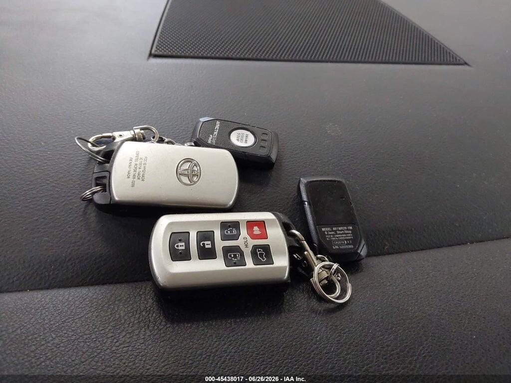 5TDDK3DC4GS129805 2016 TOYOTA SIENNA photo no. 11
