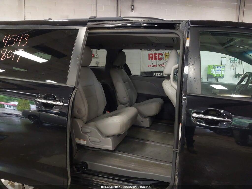 5TDDK3DC4GS129805 2016 TOYOTA SIENNA photo no. 8