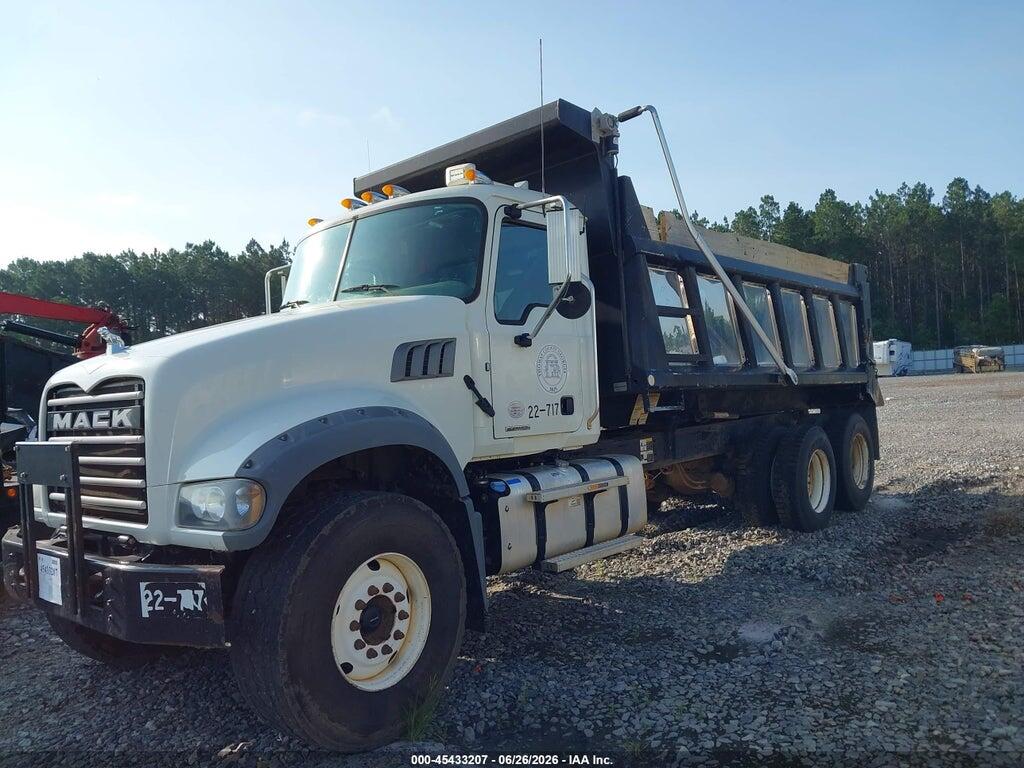 1M2GR2GC6LM019127 2020 MACK GRANITE photo no. 2