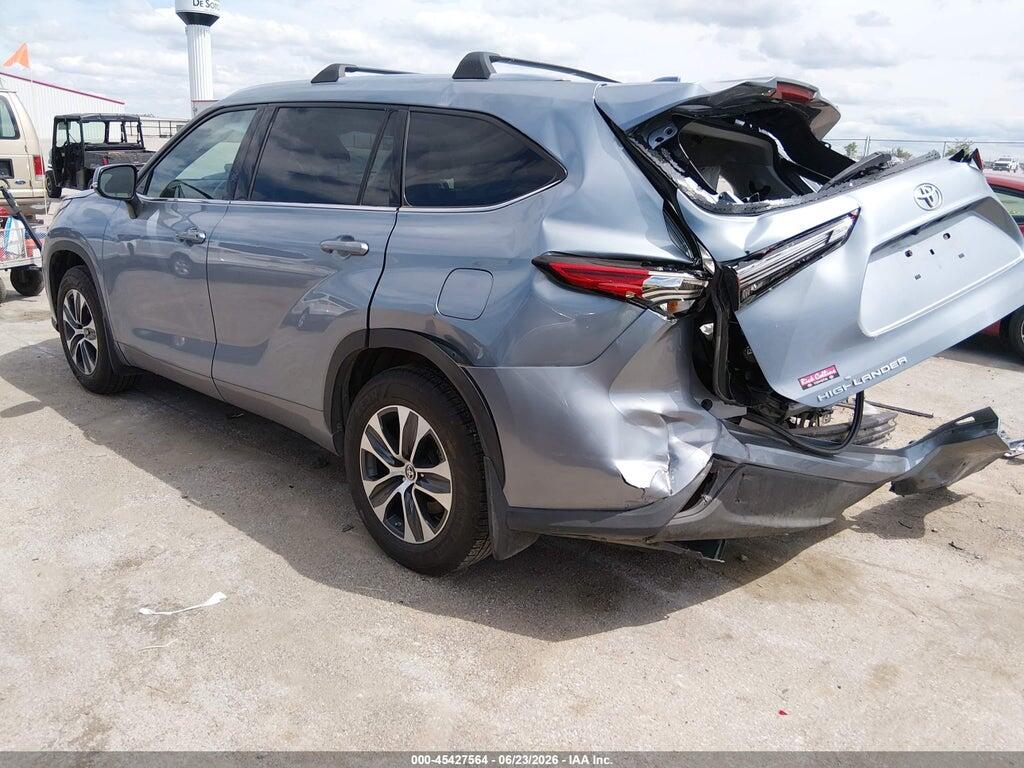 5TDGZRBH1MS092850 2021 TOYOTA HIGHLANDER photo no. 3