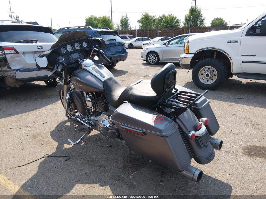 1HD1KBM14FB635408 2015 HARLEY-DAVIDSON FLHX photo no. 3