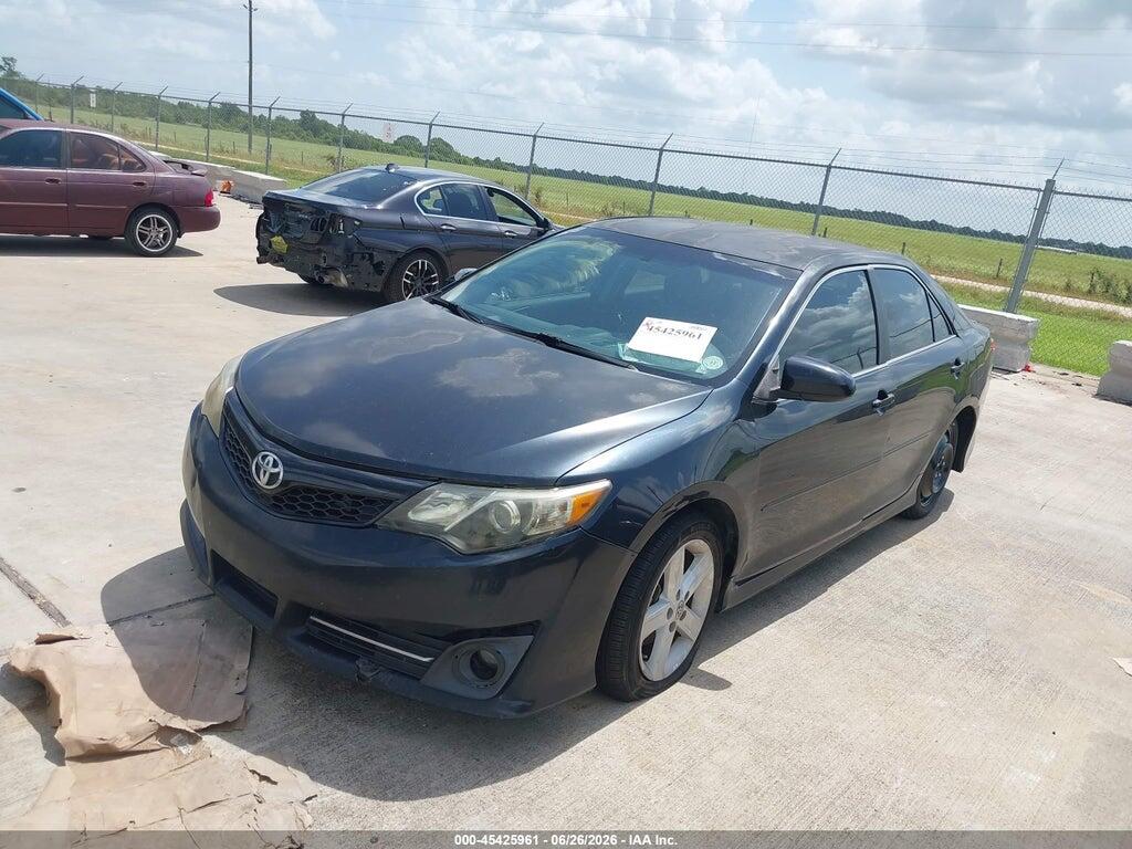 4T1BF1FK5DU700953 2013 TOYOTA CAMRY photo no. 2