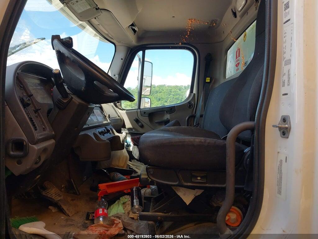 1FVACWFD8JHKA9322 2018 FREIGHTLINER M2 106 photo no. 7