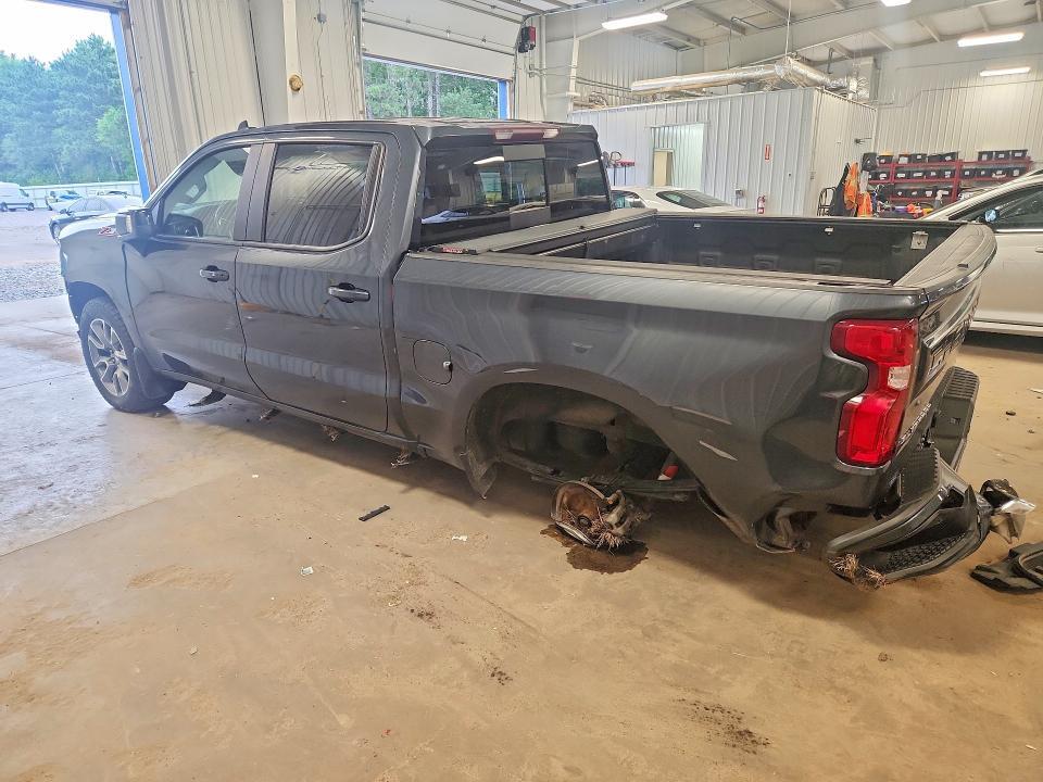 2021 CHEVROLET SILVERADO K1500 RST — Фото 2 из 13