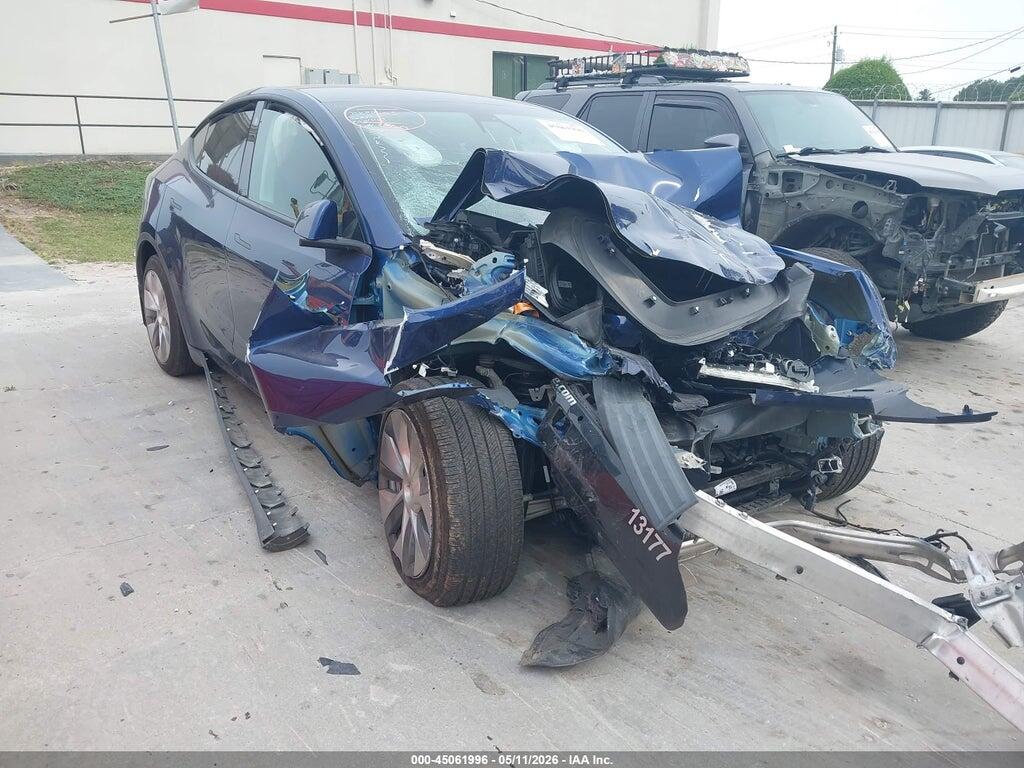 7SAYGAEE2NF426650 2022 TESLA MODEL Y photo no. 1