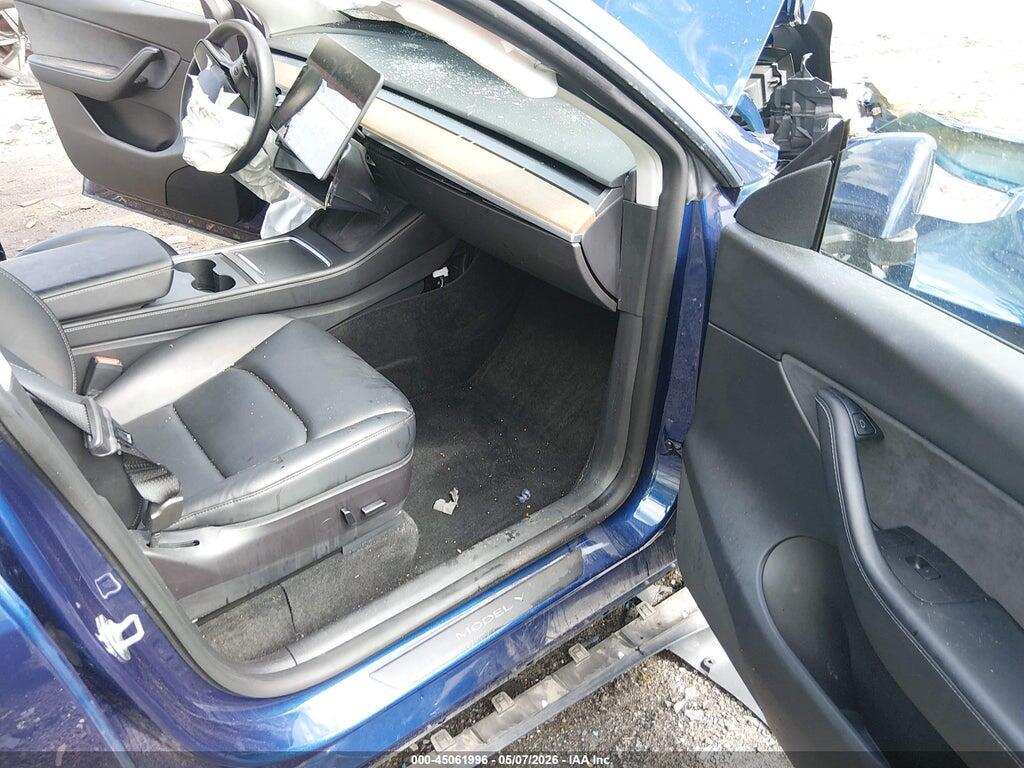 7SAYGAEE2NF426650 2022 TESLA MODEL Y photo no. 5