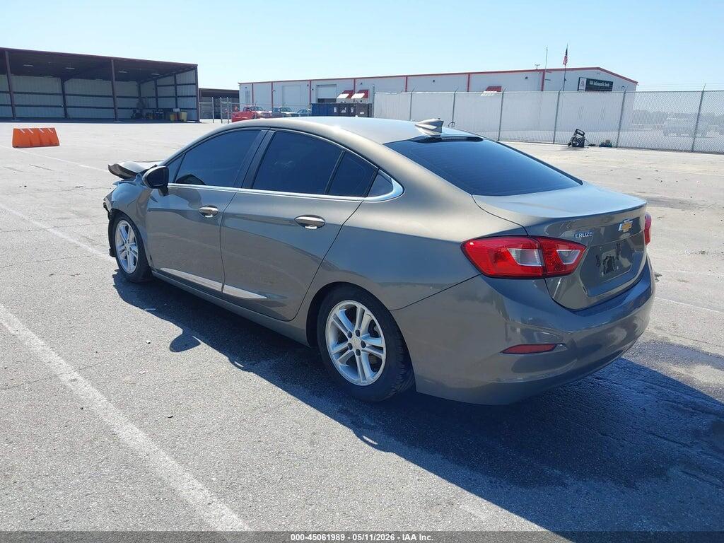 1G1BE5SM4J7245375 2018 CHEVROLET CRUZE photo no. 3