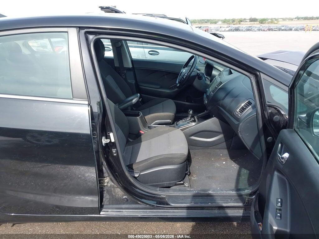 3KPFL4A74HE043862 2017 KIA FORTE photo no. 5