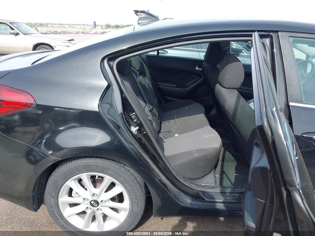3KPFL4A74HE043862 2017 KIA FORTE photo no. 8
