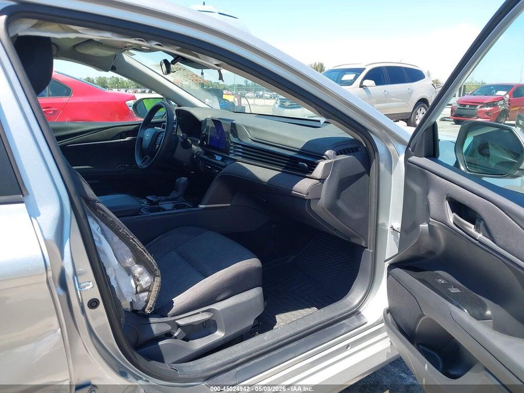 4T1DAACKXSU586134 2025 TOYOTA CAMRY photo no. 5
