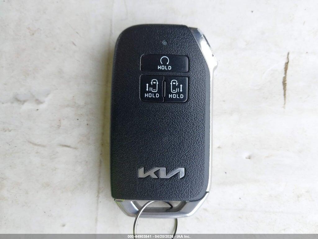KNDNB4H3XP6215804 2023 KIA CARNIVAL MPV photo no. 11