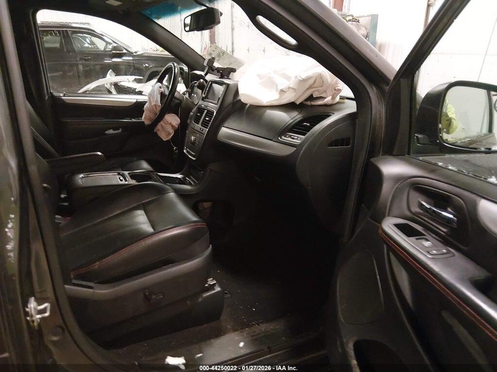 2C4RDGEG0HR672734 2017 DODGE GRAND CARAVAN photo no. 5