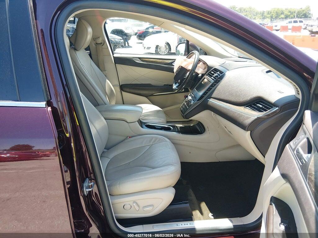 5LMCJ3D9XKUL38210 2019 LINCOLN MKC photo no. 5
