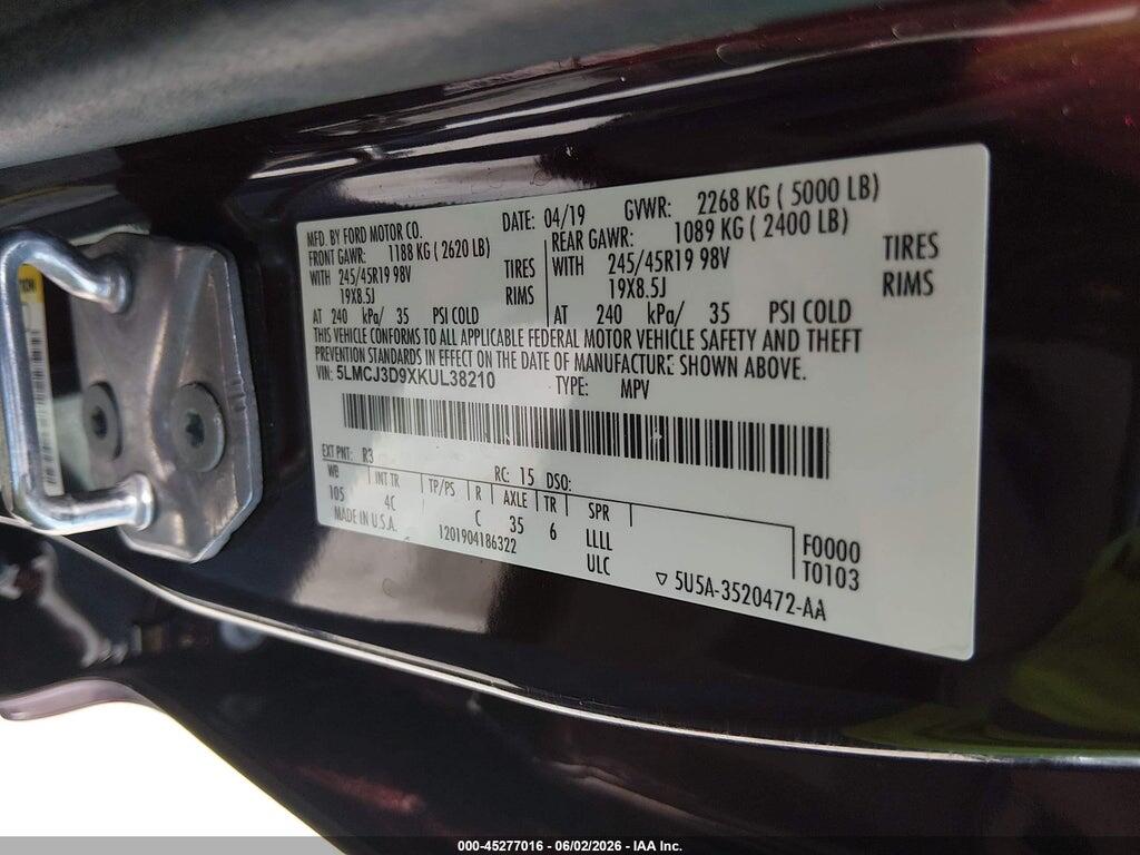 5LMCJ3D9XKUL38210 2019 LINCOLN MKC photo no. 9