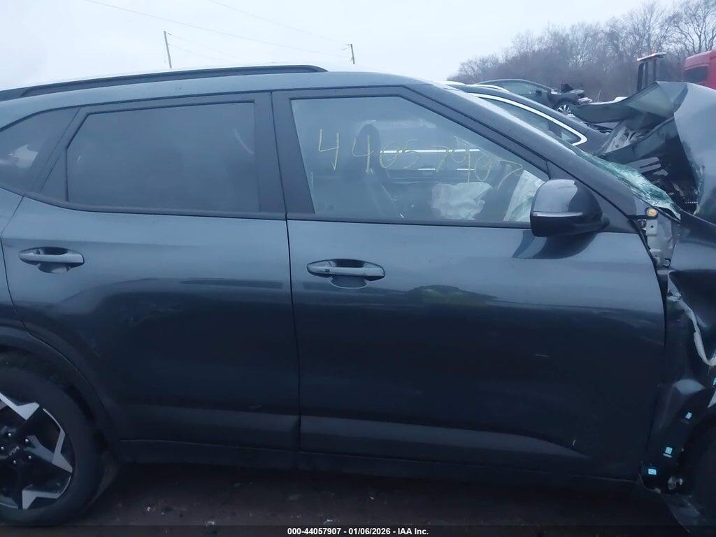 KNDEUCAA4S7815878 2025 KIA SELTOS photo no. 12